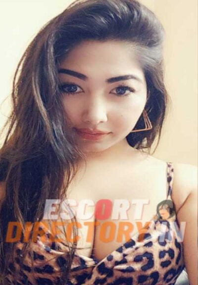 Shirat a 29 years old call girl Chandigarh